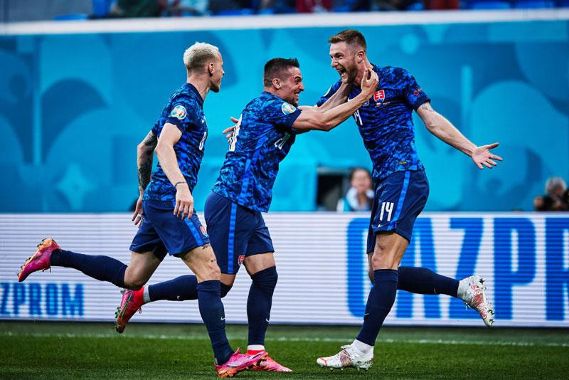 Thuỵ Điển - Slovakia: Quyết đấu vì tấm vé đi tiếp