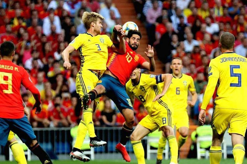 Tây Ban Nha - Thuỵ Điển: 'Bò tót' rống vang