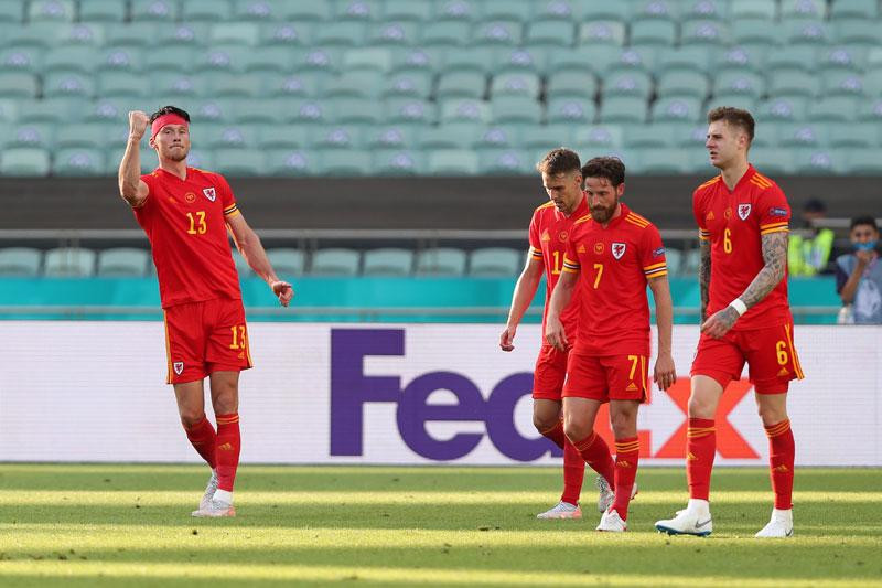 Thổ Nhĩ Kỳ - Xứ Wales: Kẻ khốn gặp người khó