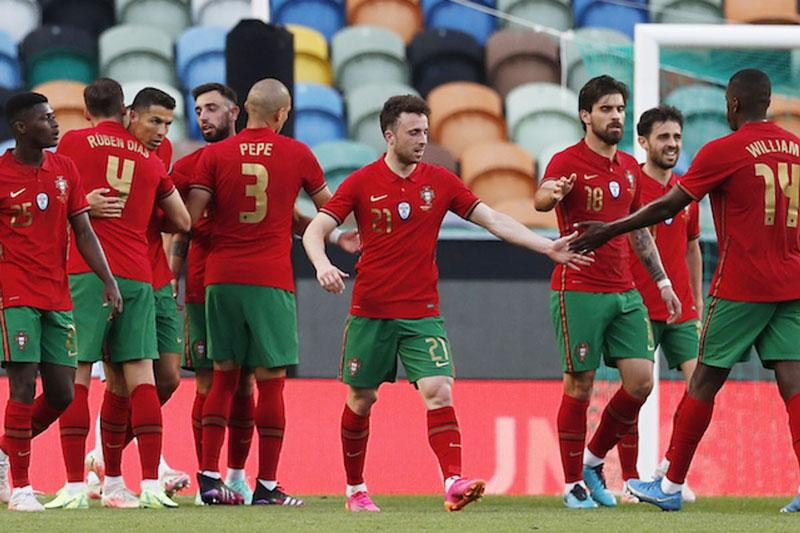 Hungary - Bồ Đào Nha: 3 điểm cho 'Seleccao'