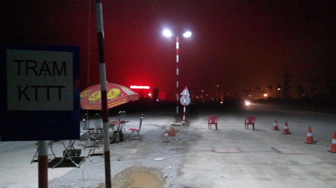 Một trạm cân, “ngày cân, đêm bỏ” tại Ninh Bình. ảnh: Minh Đức