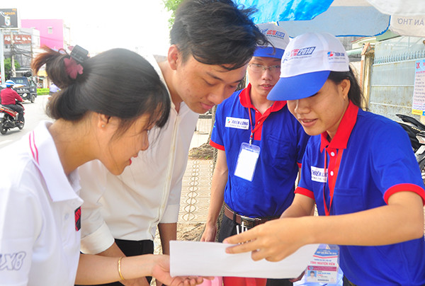 Các tỉnh ĐBSCL tiếp sức sĩ tử thi Quốc Gia