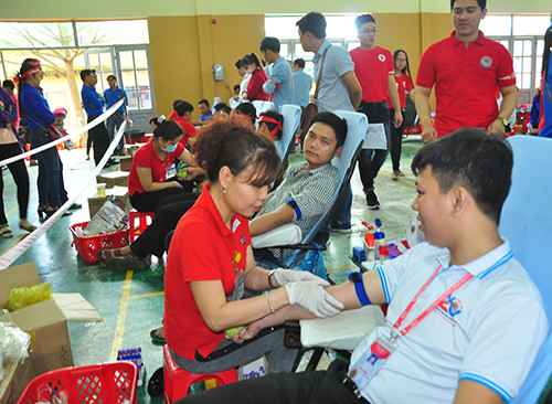 Giọt hồng nơi đất mũi