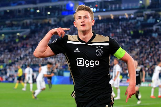 Matthijs De Ligt trên đường đến Juventus