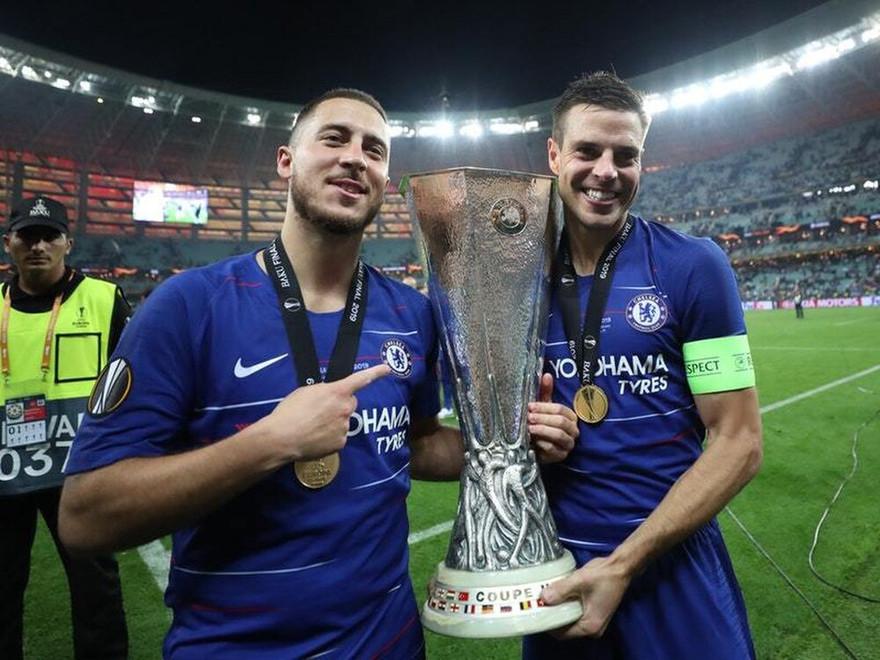 Cesar Azpilicueta và Eden Hazard