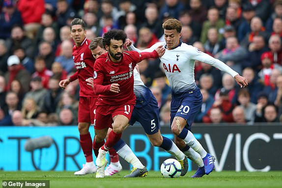 Thắng kịch tính Tottenham, Liverpool tái chiếm ngôi đầu Ngoại hạng Anh 