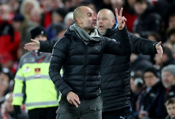 Pep Guardiola nổi giận với trọng tài trong trận thua Liverpool.