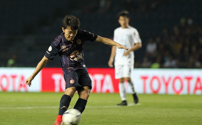 Xuân Trường ra mắt Buriram United không trọn vẹn. Ảnh: Zing
