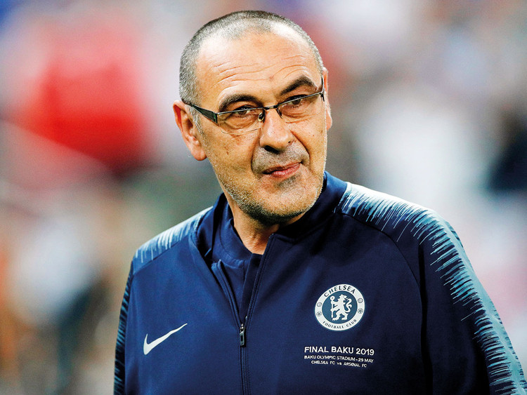 Maurizio Sarri chính thức rời Chelsea.