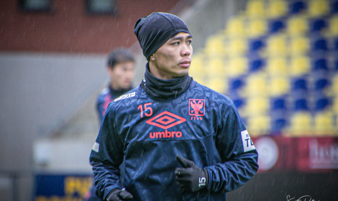 Nguyễn Công Phượng chỉ có 20 phút thi đấu cho Sint Truidense từ đầu mùa.