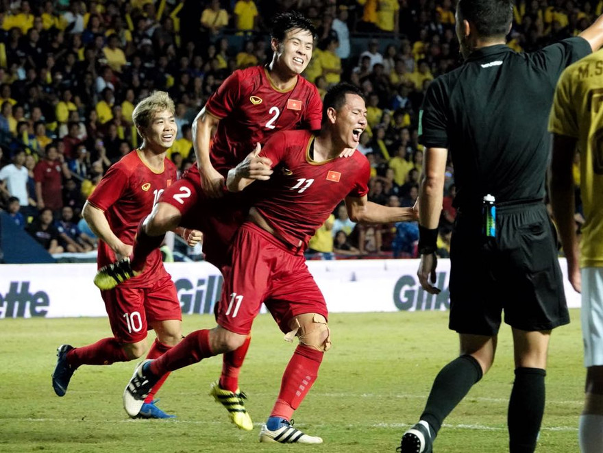 Anh Đức ghi bàn duy nhất giúp tuyển Việt Nam đánh bại Thái Lan. Ảnh: Hữu Phạm