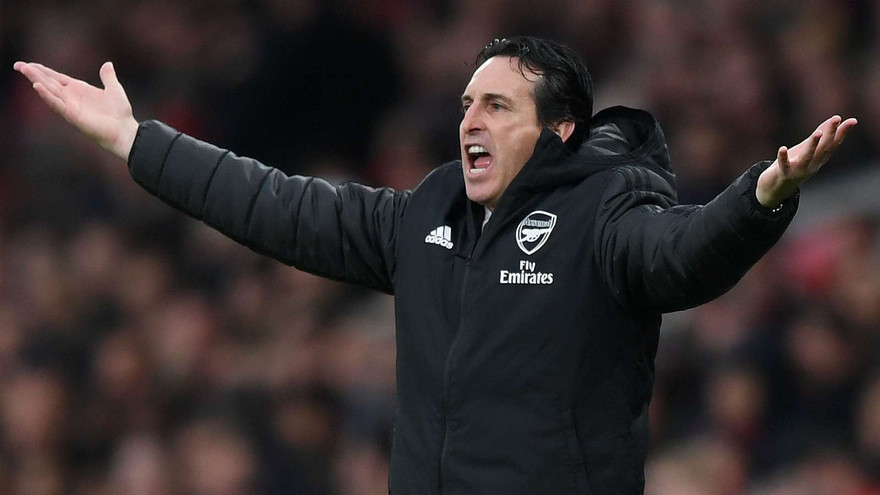HLV Unai Emery đang chịu sức ép rất lớn ở Arsenal.