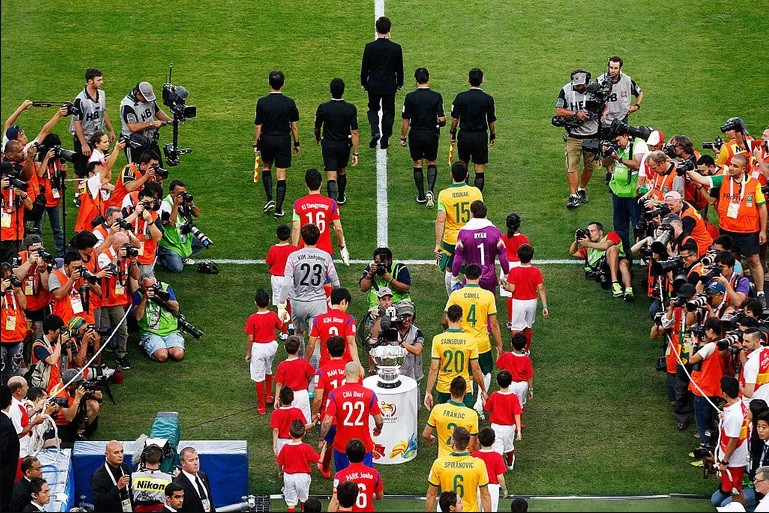 Hàn Quốc (trái) là một trong hai đội có nhiều trận đấu nhất trong lịch sử Asian Cup