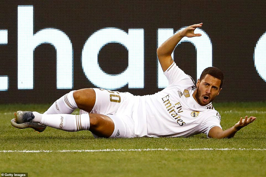 Eden Hazard mờ nhạt trong ngày buồn của Real.