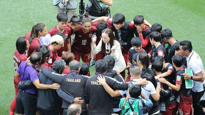 Tuyển nữ Thái Lan ghi được bàn thắng đầu tiên ở World Cup