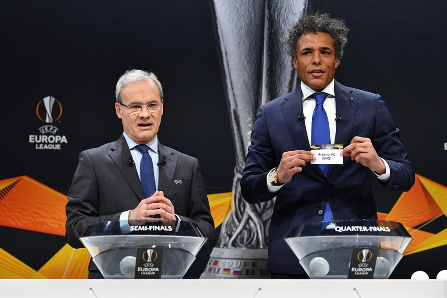 Arsenal bốc phải lá thăm khó Napoli.