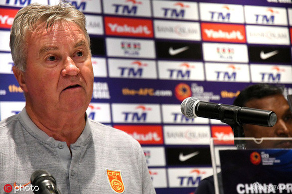 HLV Guus Hiddink bị U22 Trung Quốc sa thải sau 1 năm.