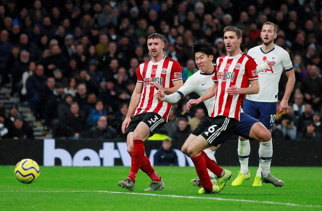 Son Heung-min ghi bàn, Tottenham vẫn sa lầy khủng hoảng