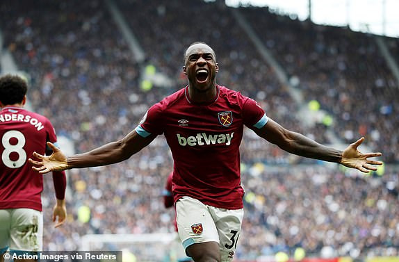 VIDEO: Tottenham thua trận đầu tiên trên sân vận động 1 tỷ bảng