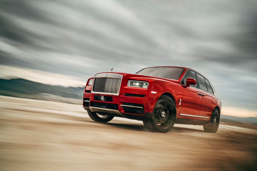 Rolls-Royce Cullinan chính thức ra mắt 