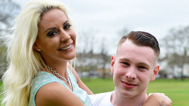 Tán 200 cô gái lên giường/năm