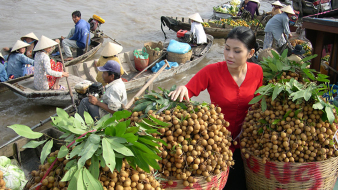 Cuộc sống người dân ĐBSCL sẽ bị ảnh hưởng nếu dòng Mê Kông không được đối xử một cách có trách nhiệm. Ảnh: T.L
