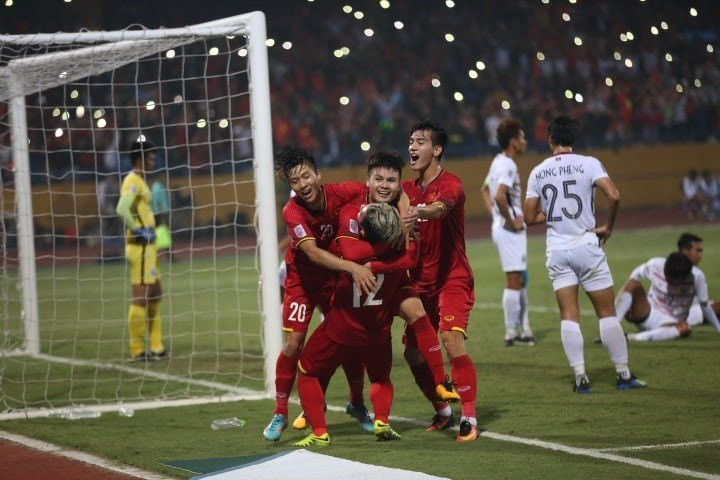 Vé xem bán kết AFF Cup 2018 đang sốt cao