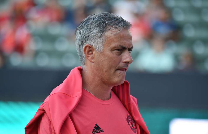 Người hâm mộ Man Utd bắt đầu ngán ngẩm Mourinho
