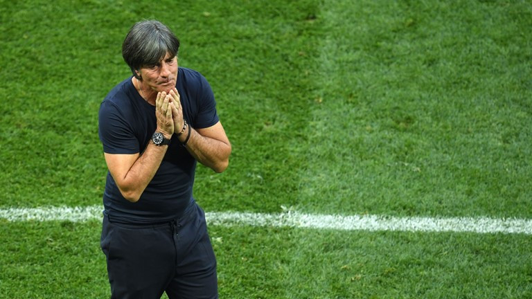 Joachim Low rất thất vọng với màn trình diễn của các học trò.