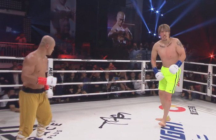 Nhất Long hạ đo ván Choi Hong-man