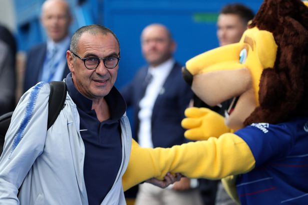 HLV Maurizio Sarri thừa nhận Chelsea đang kém Liverpool.