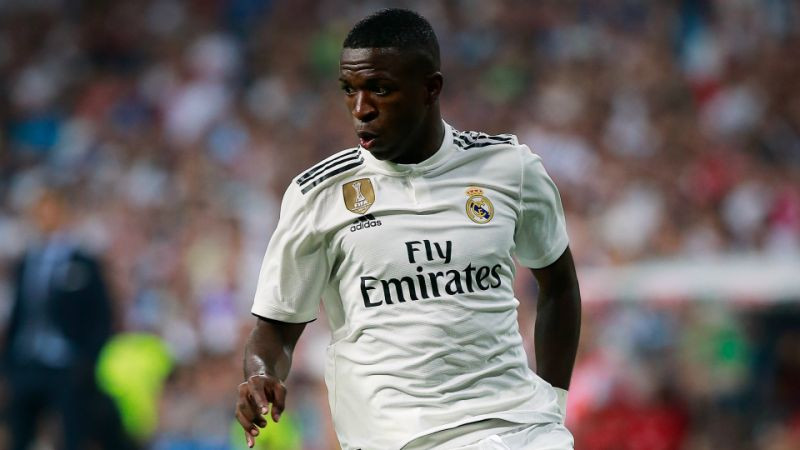 Vinicius Jr. lần đầu tiên xuất hiện ở đội một Real Madrid 