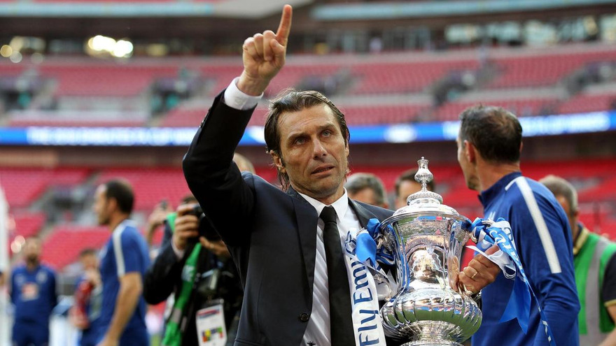 HLV Antonio Conte quyết lấy 9 triệu bảng tiền đền bù