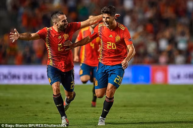 Tây Ban Nha đè bẹp Croatia 6-0.