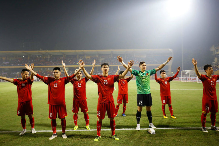 Tuyển Việt Nam ăn mừng chiến thăng trước Campuchia. Ảnh: Như Ý