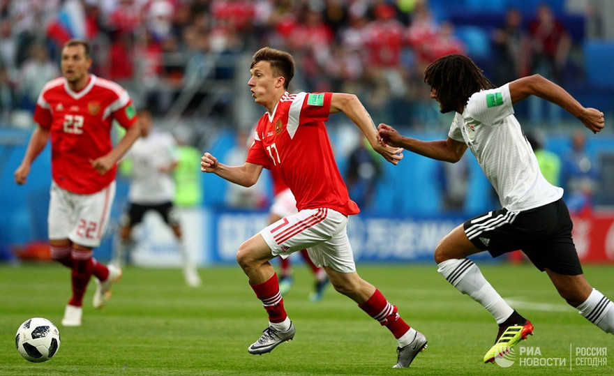 Nga bùng nổ nhờ lợi thế sân nhà.