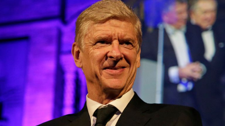 Arsene Wenger sắp trở lại với bóng đá