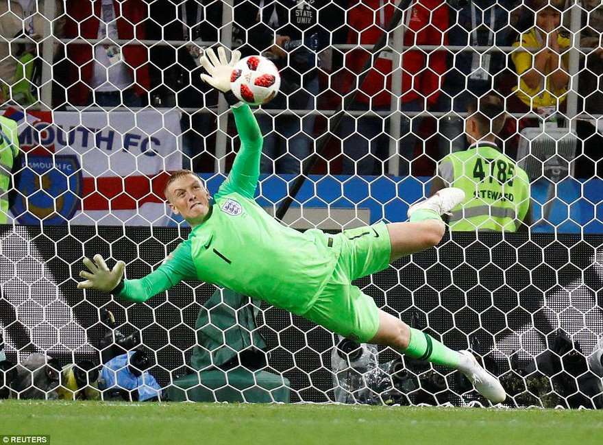Jordan Pickford không quan tâm việc bị chê lùn.
