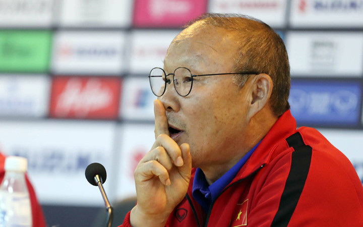 HLV Park Hang Seo không lo ngại vấn đề thẻ phạt. Ảnh: Vnexpress
