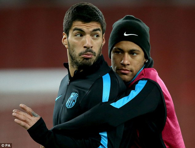 Neymar muốn tái hợp với Suarez ở PSG.