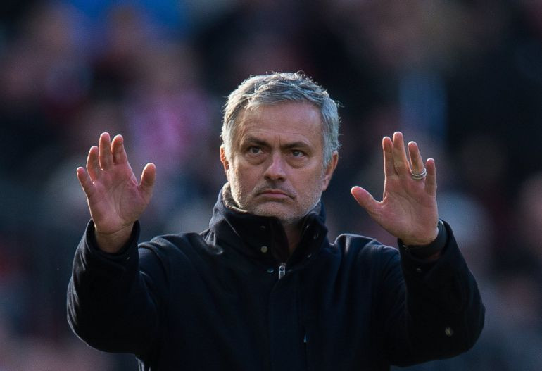 Mourinho cho rằng Anh nên giữ HLV Gareth Southgate 