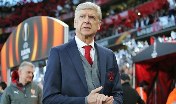 AC Milan săn đón HLV Wenger