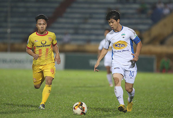 Công Phượng giúp HAGL hạ gọn Nam Định. Ảnh: VnExpress