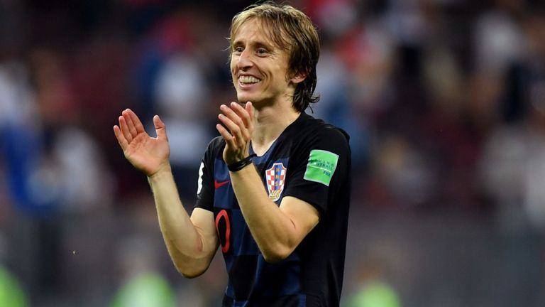 Luka Modric tố truyền thông Anh tự cao tự đại