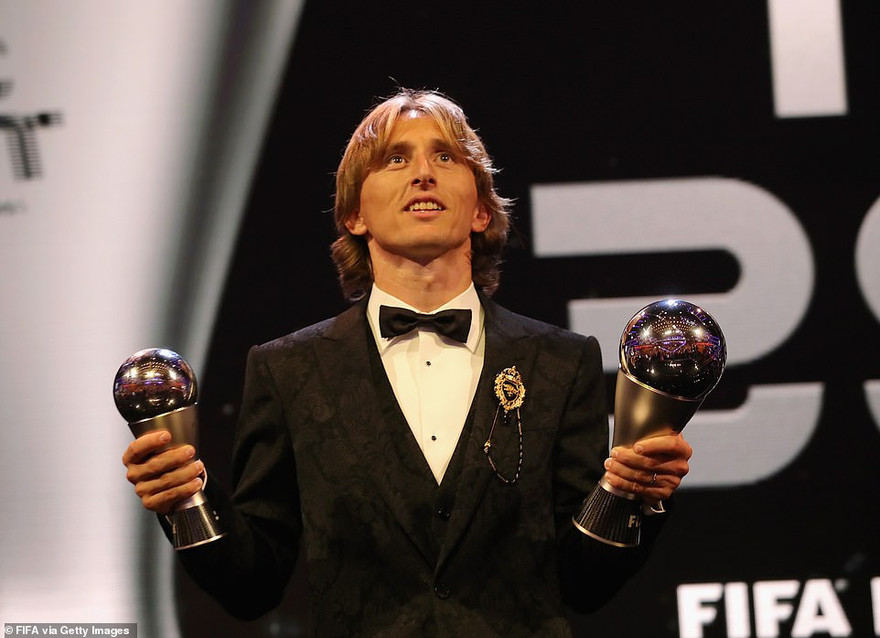Luka Modric đánh bại Cristiano Ronaldo