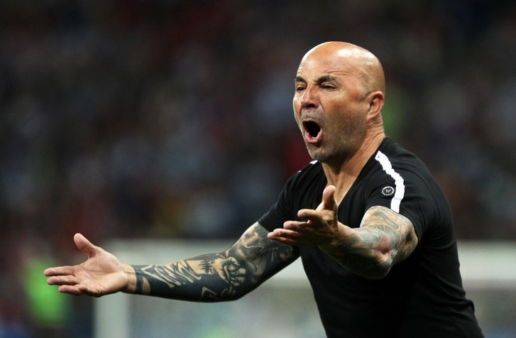  HLV Jorge Sampaoli có nguy cơ bị học trò "lật ghế".