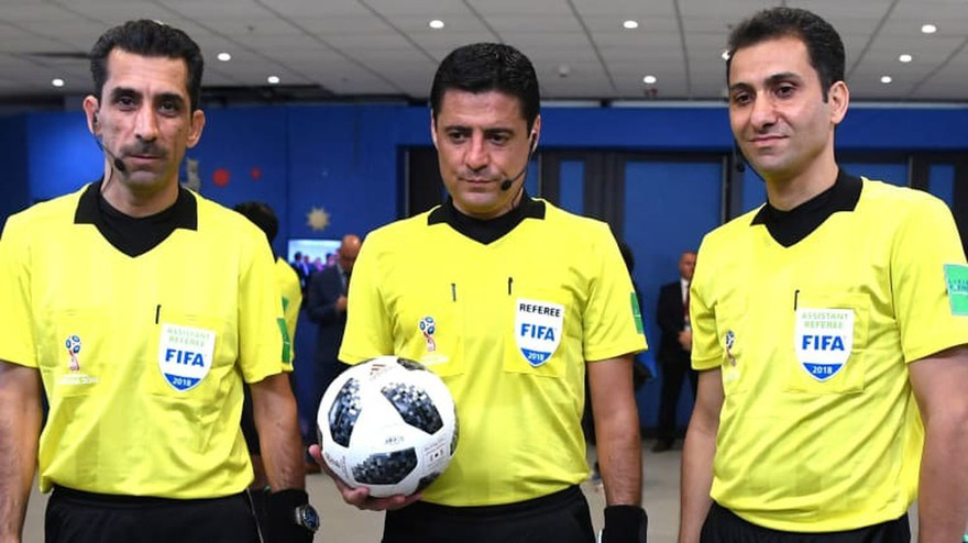 Trọng tài Alireza Faghani và các trợ lý