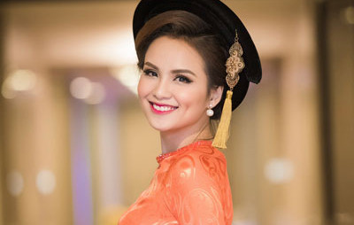 Hoa hậu Diễm Hương: 'Hầu hết người đẹp Vbiz đều chỉnh sửa nhan sắc'