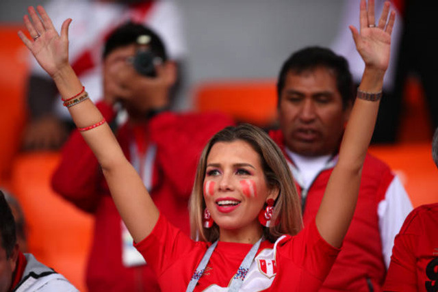 Bóng hồng nước Pháp đọ sắc kiều nữ Peru gây bão khán đài