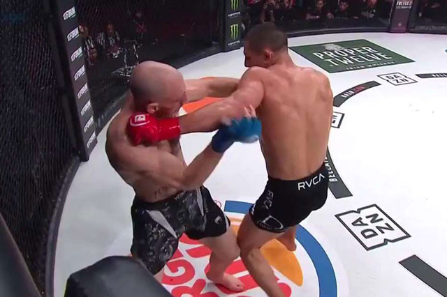 Cú ra đòn của Aaron Pico đã khiến Daniel Carey bị bất tỉnh.